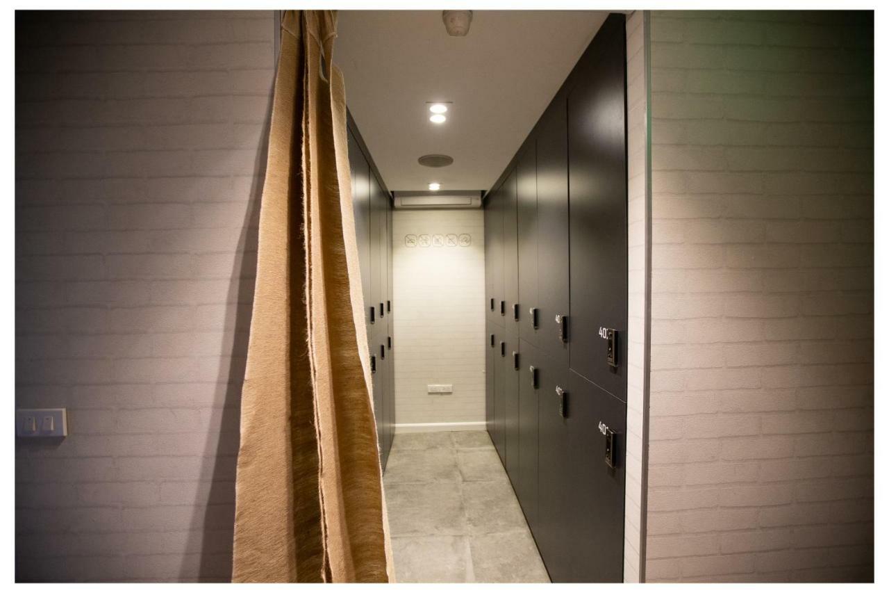 Khan Hoang Capsule Hotel (Adults Only) Hanoi Esterno foto
